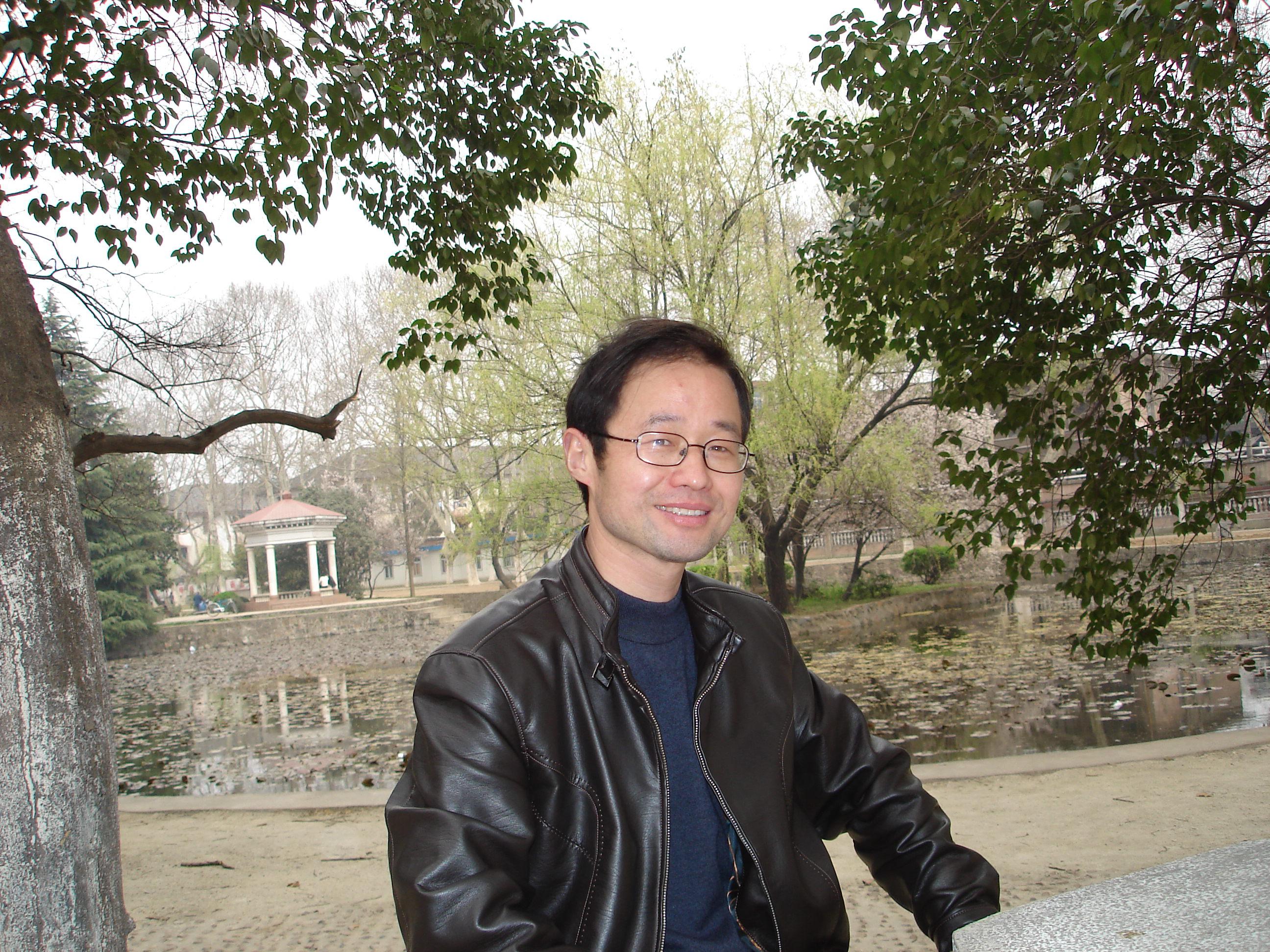 安徽大學(xué)物理與材料科學(xué)學(xué)院教授孟凡明 安徽大學(xué)物理與材料科學(xué)學(xué)院教授孟凡明